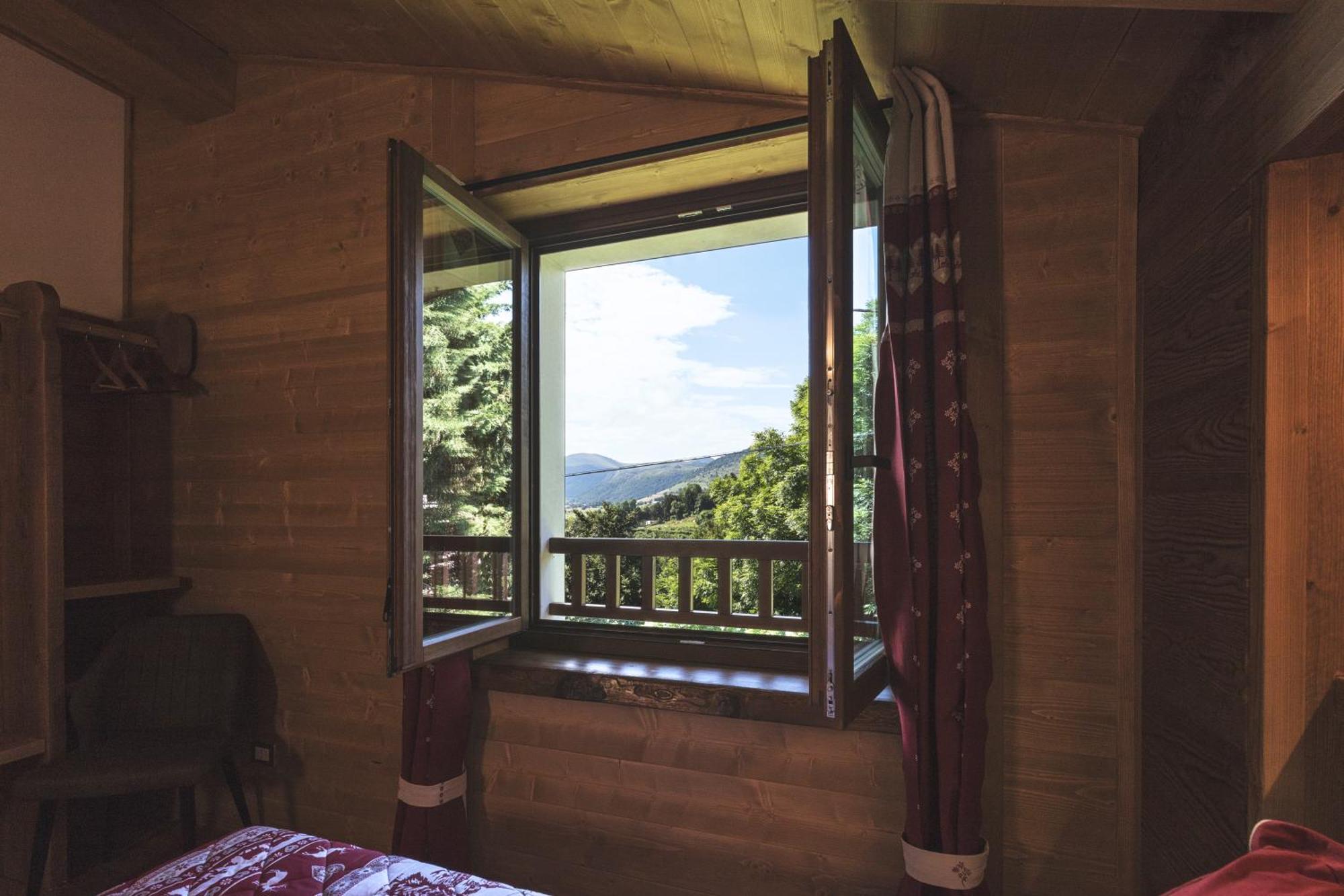 Locanda "Al Terrazzo" Erbezzo ภายนอก รูปภาพ